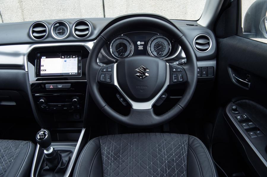 Торпедо Suzuki Vitara SZ5 2018 года  (UK) (фото 16 из 27)